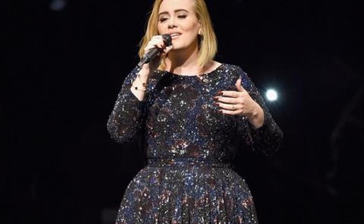 'Nàng béo' Adele từ chối diễn ở Super Bowl đình đám vì... không biết nhảy